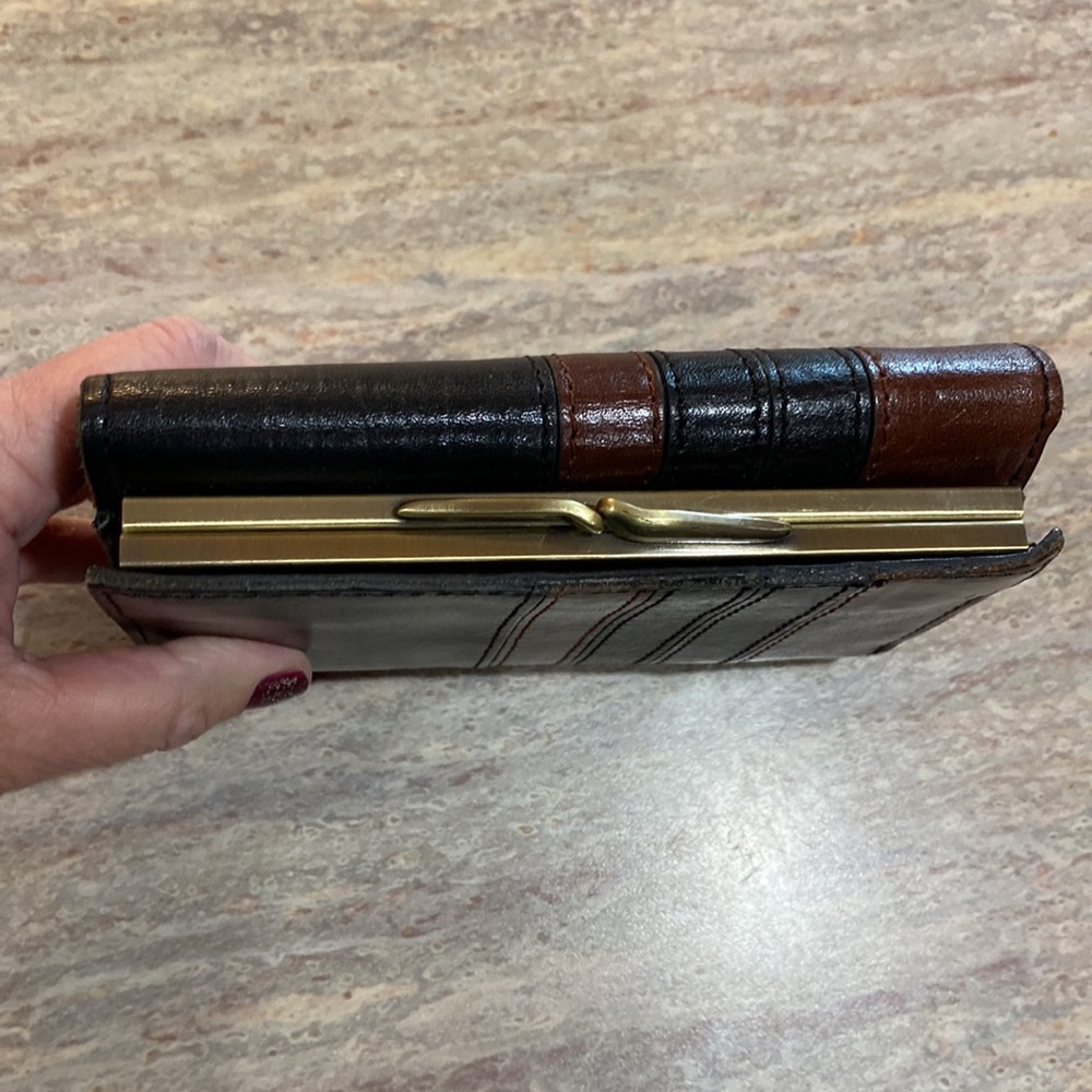 Patricia Nash Black and Brown Leather Wallet - Picture 5 of 12